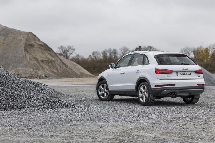  Audi Q3 2.0 TFSI Quattro (8U) 2015 года  (WW) (фото 6 из 8)